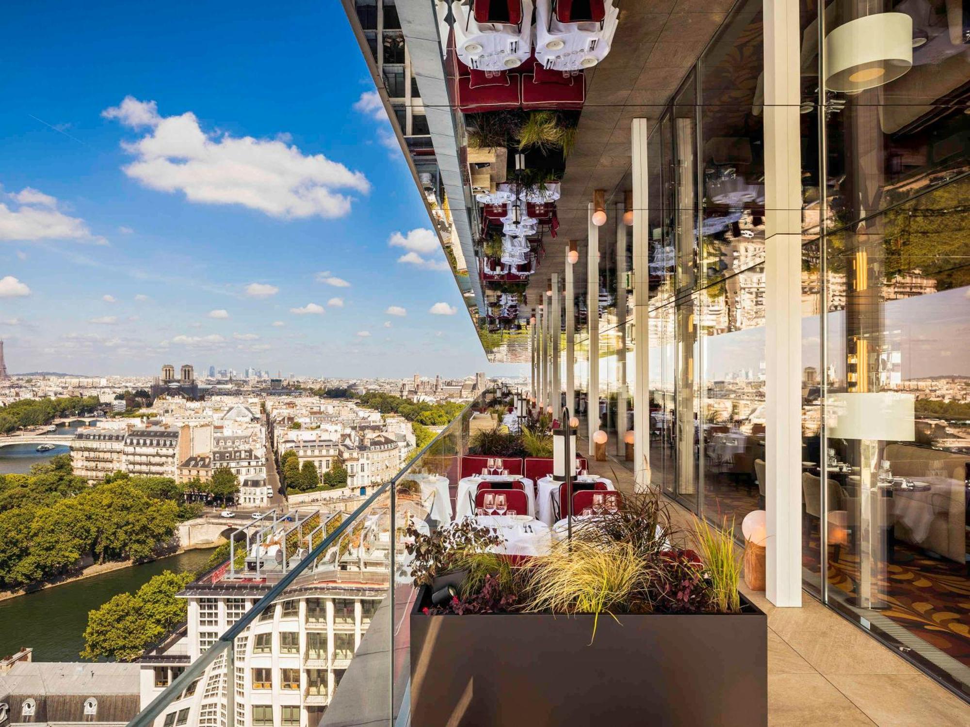 So/ Paris Hotel Exteriör bild The restaurant