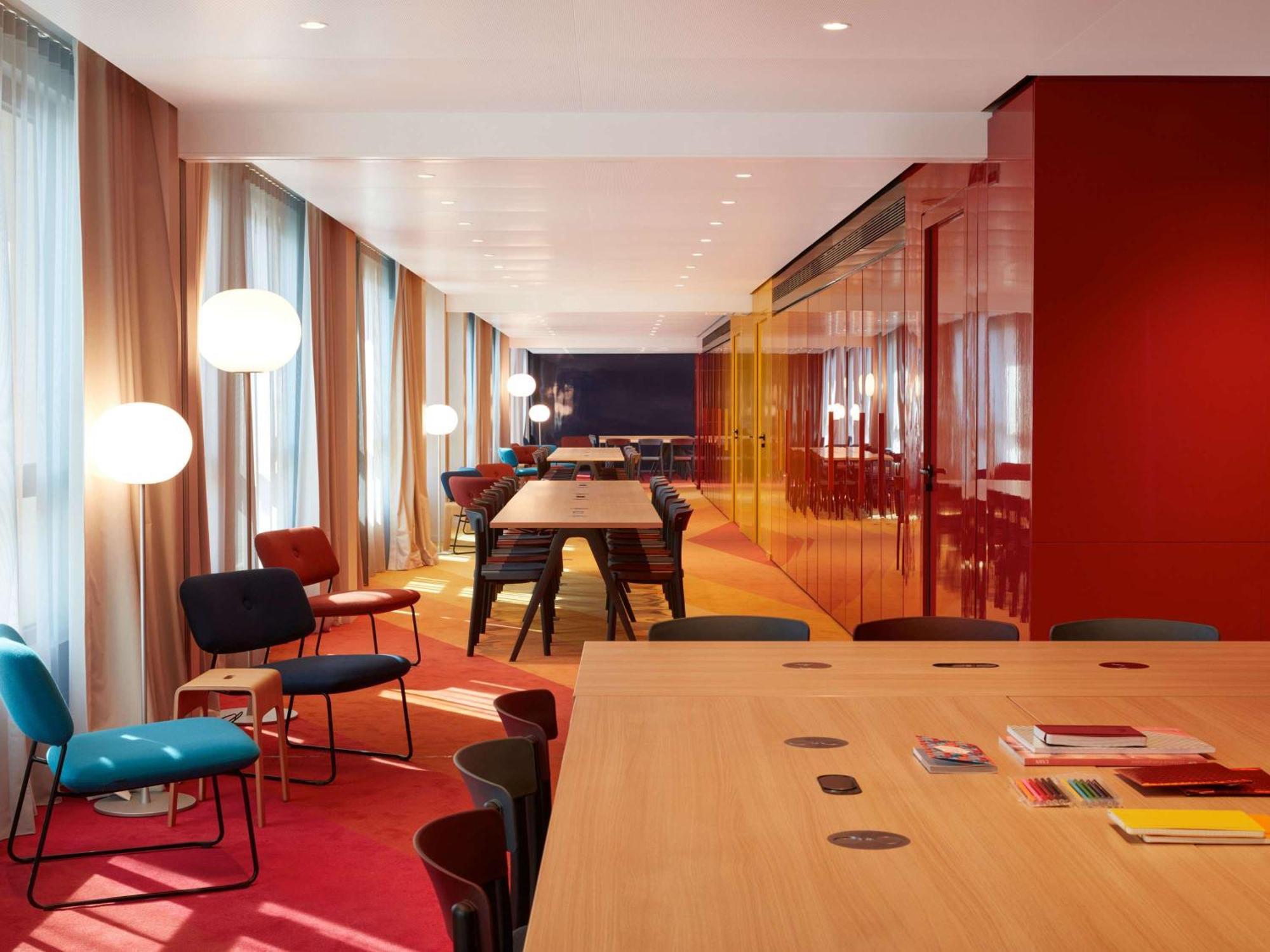 So/ Paris Hotel Exteriör bild The library