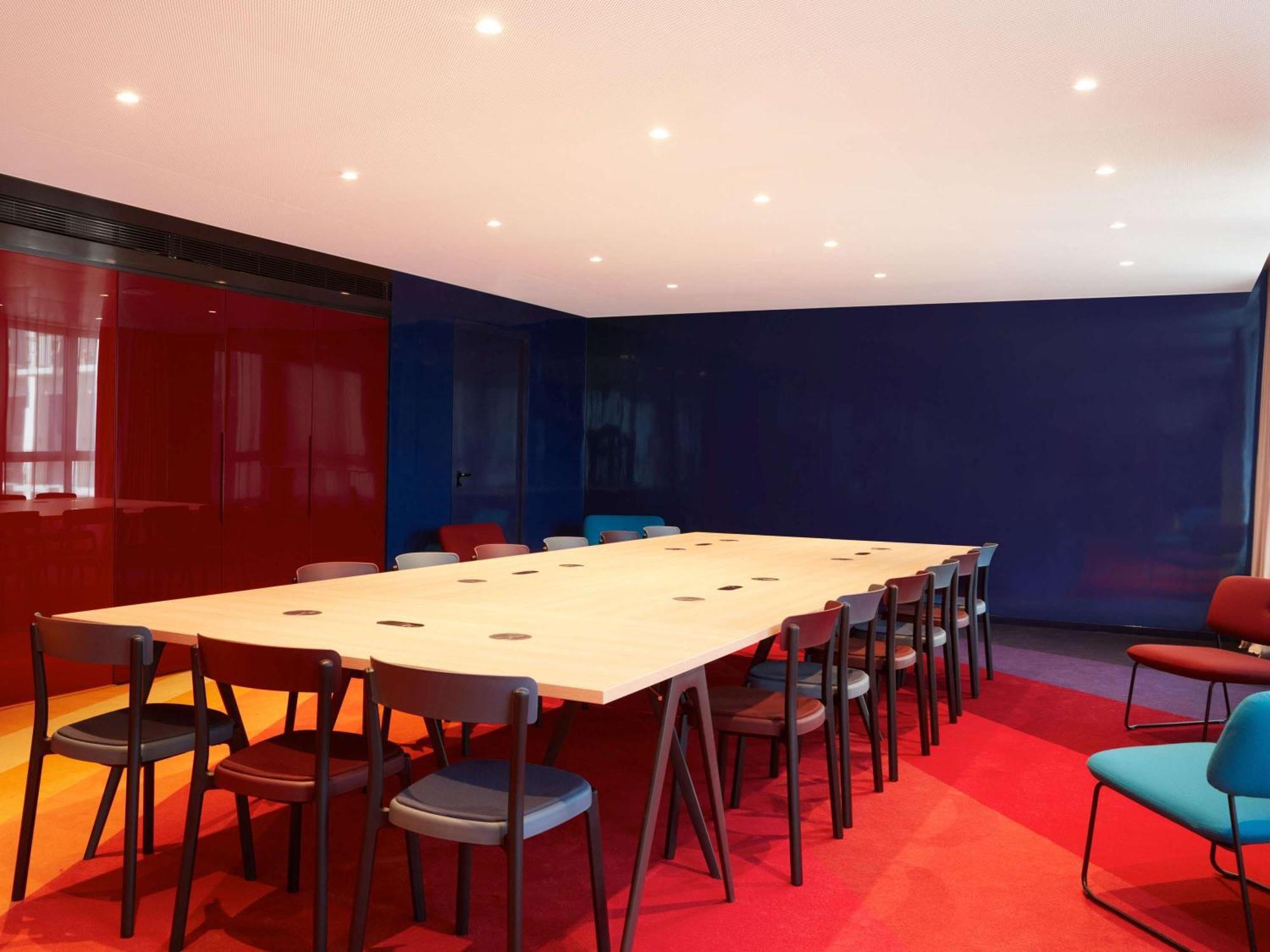 So/ Paris Hotel Exteriör bild The boardroom at the Design Museum